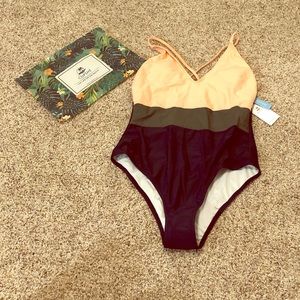 Brand New Cupshe color-block Swimsuit